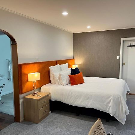 Shy Cottage And Studio Greytown Bagian luar foto