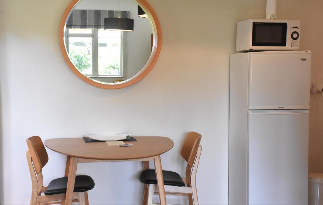 Shy Cottage And Studio Greytown Bagian luar foto